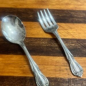 WM A Rogers Vintage Toddler Fork & Spoon Set